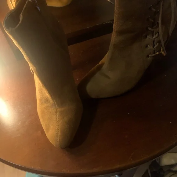 Swede booties - Picture 2 of 4